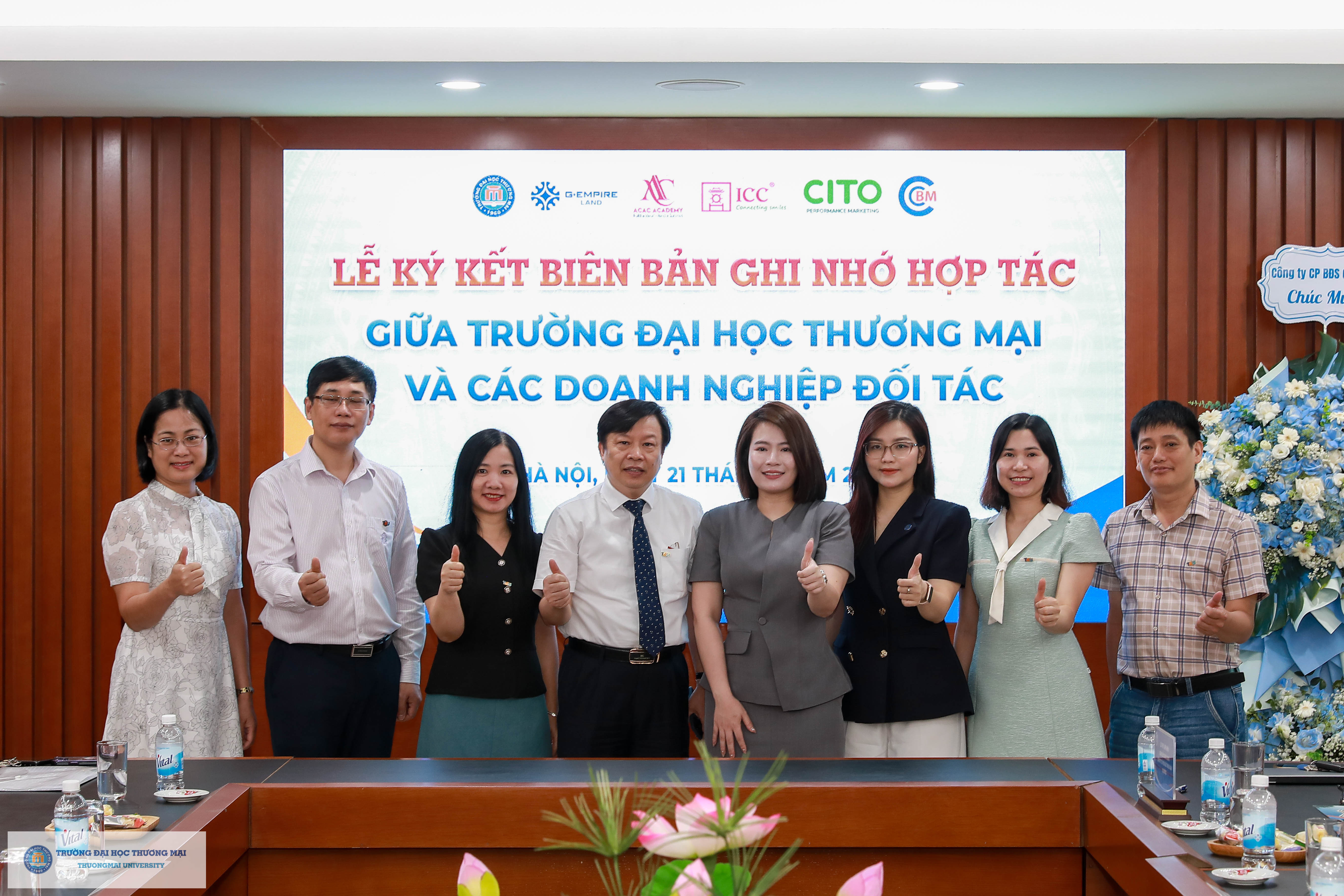 KHOA KINH TẾ THAM GIA LỄ KÝ KẾT HỢP TÁC CÙNG CÔNG TY CỔ PHẦN BẤT ĐỘNG SẢN G.EMPIRE