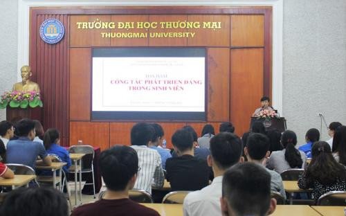 TỌA ĐÀM CÔNG TÁC PHÁT TRIỂN ĐẢNG TRONG SINH VIÊN KHOA F-P